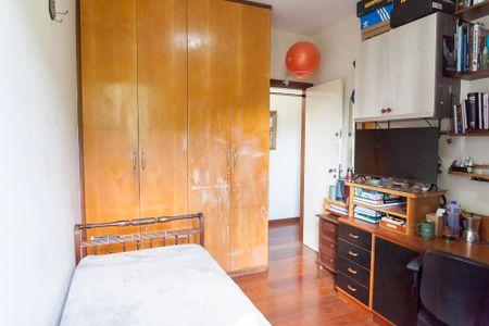 Apartamento à venda com 130m², 4 quartos e 3 vagasquarto 2