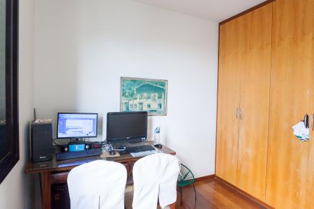 Apartamento à venda com 130m², 4 quartos e 3 vagasquarto 3