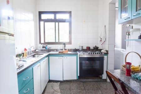 Apartamento à venda com 130m², 4 quartos e 3 vagasCozinha