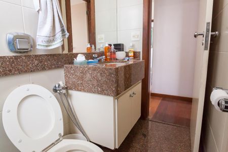 Apartamento à venda com 130m², 4 quartos e 3 vagasBanheiro Social