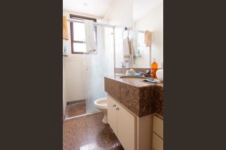 Apartamento à venda com 130m², 4 quartos e 3 vagasBanheiro Social