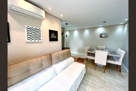 Sala de apartamento para alugar com 2 quartos, 52m² em Jardim Flor da Montanha, Guarulhos