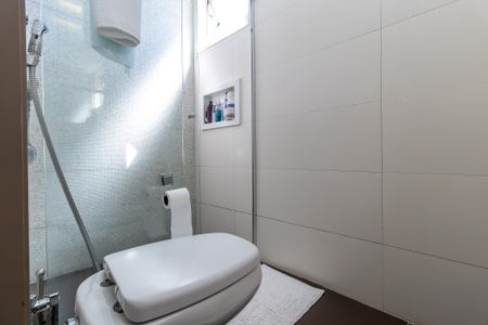 Apartamento à venda com 98m², 3 quartos e 2 vagas Apartamento à venda com 98m², 3 quartos e 2 vagasBanheiro da Suíte