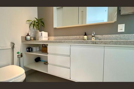Apartamento à venda com 89m², 2 quartos e 1 vagaBanheiro da Suíte