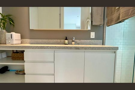 Apartamento à venda com 89m², 2 quartos e 1 vagaBanheiro da Suíte