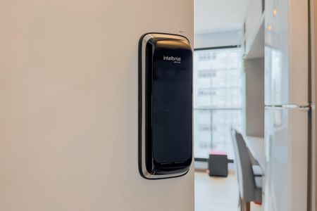 Studio à venda com 26m², 1 quarto e sem vaga Studio à venda com 26m², 1 quarto e sem vagaFechadura Eletrônica