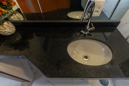 Apartamento para alugar com 63m², 2 quartos e 2 vagasBanheiro