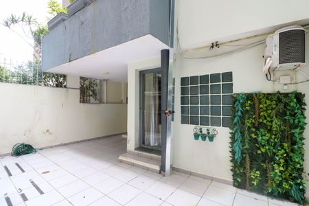 Casa à venda com 3 quartos, 160m² em Jardim das Acacias, São Paulo