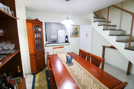 Casa à venda com 3 quartos, 160m² em Jardim das Acacias, São Paulo