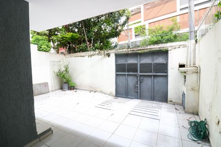 Casa à venda com 3 quartos, 160m² em Jardim das Acacias, São Paulo