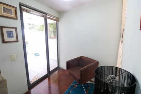 Casa à venda com 3 quartos, 160m² em Jardim das Acacias, São Paulo