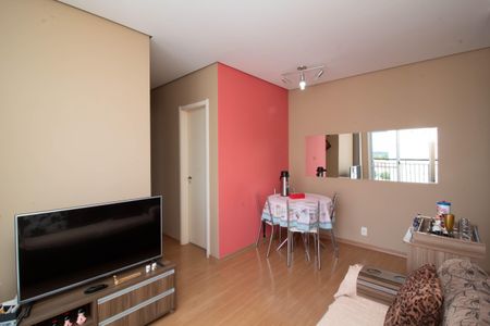 Sala de apartamento à venda com 3 quartos, 58m² em Jardim Cocaia, Guarulhos