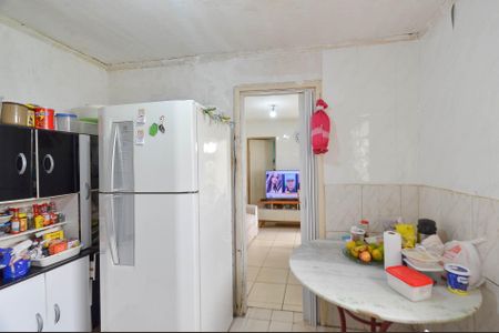 Casa à venda com 380m², 4 quartos e sem vaga Casa à venda com 380m², 4 quartos e sem vagaCozinha Casa 2