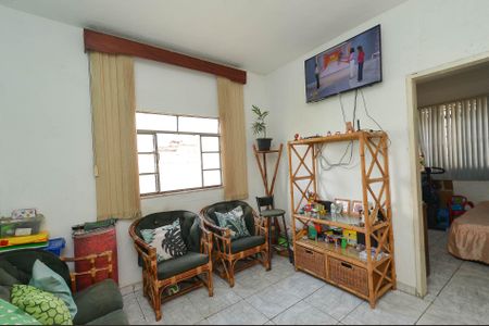 Casa à venda com 380m², 4 quartos e sem vaga Casa à venda com 380m², 4 quartos e sem vagaSala de Estar