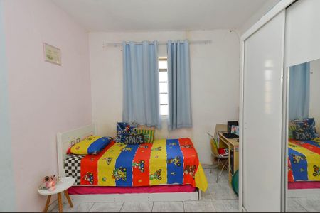 Casa à venda com 380m², 4 quartos e sem vaga Casa à venda com 380m², 4 quartos e sem vagaQuarto 2