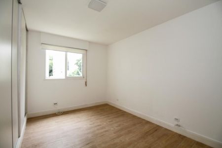 Apartamento à venda com 105m², 2 quartos e 1 vagaSuíte