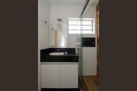 Apartamento à venda com 105m², 2 quartos e 1 vagaBanheiro da Suíte