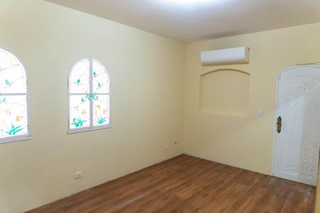 Sala de casa para alugar com 3 quartos, 140m² em Planalto Paulista, São Paulo