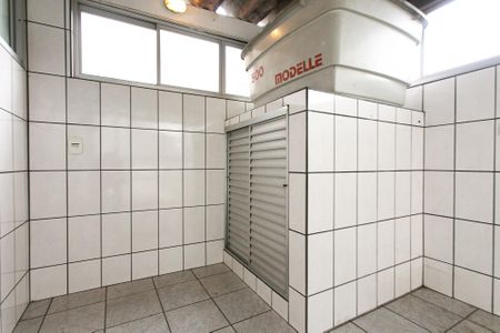 Casa para alugar com 200m², 2 quartos e 1 vagaÁrea de Serviço