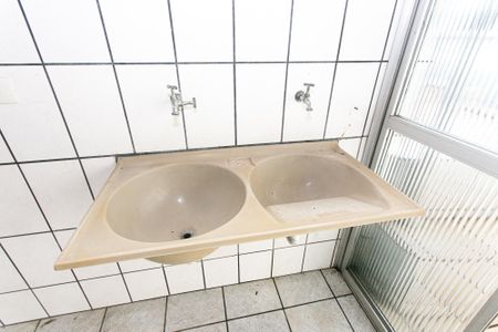 Casa para alugar com 200m², 2 quartos e 1 vagaÁrea de Serviço