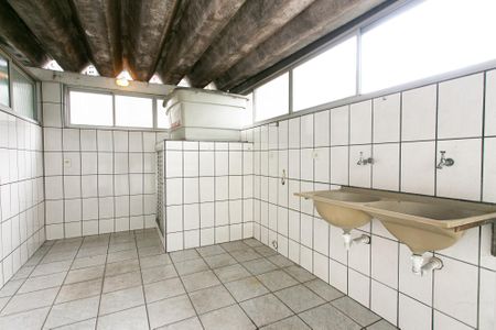 Casa para alugar com 200m², 2 quartos e 1 vagaÁrea de Serviço