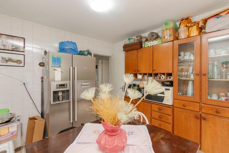 Casa à venda com 230m², 2 quartos e 4 vagas Casa à venda com 230m², 2 quartos e 4 vagasCozinha