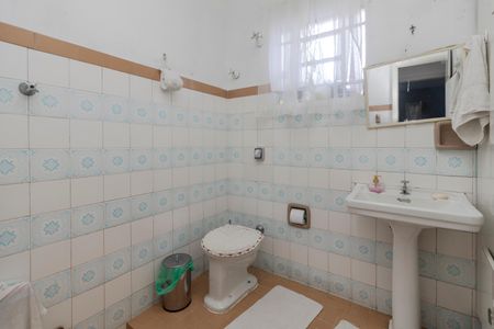 Casa à venda com 230m², 2 quartos e 4 vagas Casa à venda com 230m², 2 quartos e 4 vagasBanheiro