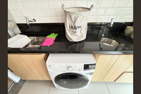 Varanda de apartamento à venda com 1 quarto, 50m² em Moema, São Paulo