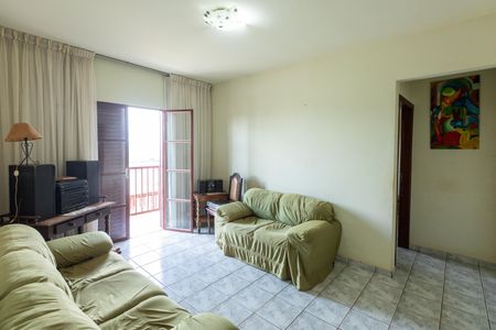 Casa à venda com 110m², 1 quarto e 2 vagasSala