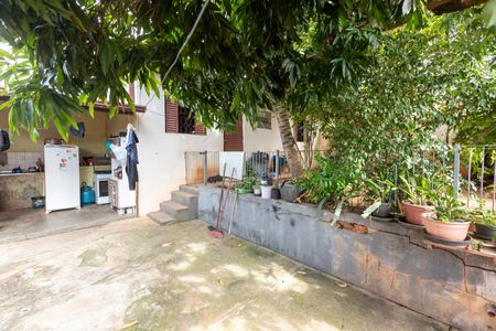 Casa à venda com 110m², 1 quarto e 2 vagasQuintal