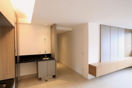 Apartamento para alugar com 69m², 2 quartos e 2 vagas Apartamento para alugar com 69m², 2 quartos e 2 vagasCozinha e Área de Serviço