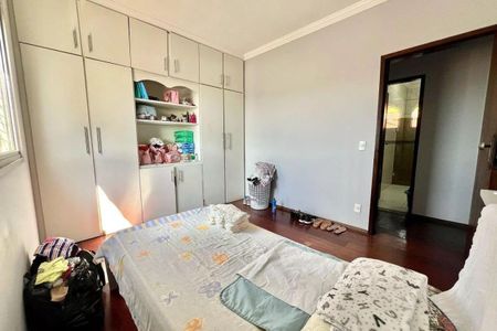 Casa à venda com 360m², 4 quartos e 5 vagasFoto 14