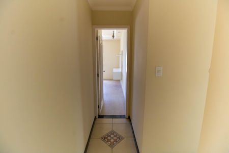 Casa de condomínio para alugar com 800m², 6 quartos e 6 vagasCorredor 