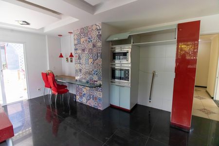 Casa de condomínio para alugar com 800m², 6 quartos e 6 vagasCozinha