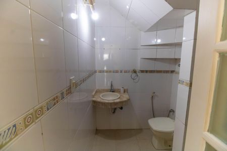 Casa de condomínio para alugar com 800m², 6 quartos e 6 vagasBanheiro Social