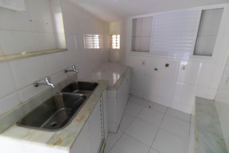 Casa de condomínio para alugar com 800m², 6 quartos e 6 vagasÁrea de Serviço