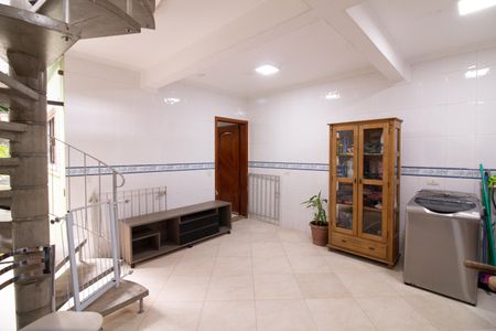 Casa à venda com 150m², 4 quartos e 1 vagaÁrea de Serviço