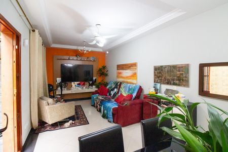 Casa à venda com 150m², 4 quartos e 1 vagaSala