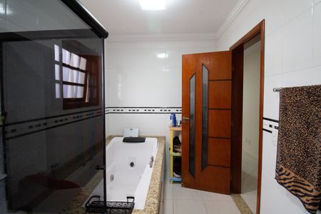Casa à venda com 150m², 4 quartos e 1 vagaBanheiro 1