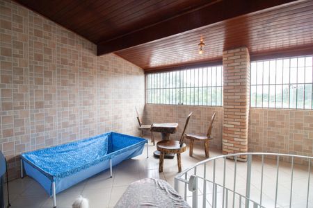 Casa à venda com 150m², 4 quartos e 1 vagaÁrea comum