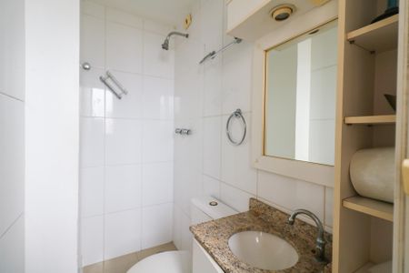 Apartamento à venda com 258m², 4 quartos e 5 vagasBanheiro de Serviço