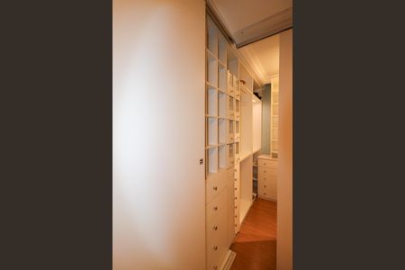 Apartamento à venda com 258m², 4 quartos e 5 vagasSuíte 1