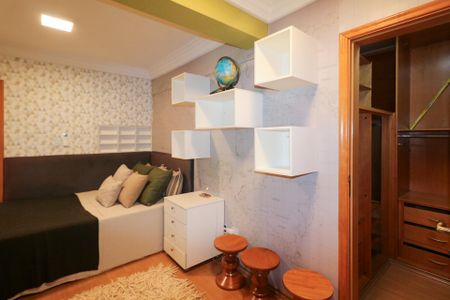 Apartamento à venda com 258m², 4 quartos e 5 vagasSuíte 2