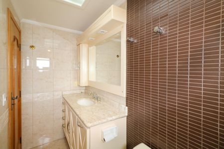 Apartamento à venda com 258m², 4 quartos e 5 vagasBanheiro da Suíte 3