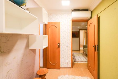 Apartamento à venda com 258m², 4 quartos e 5 vagasSuíte 2