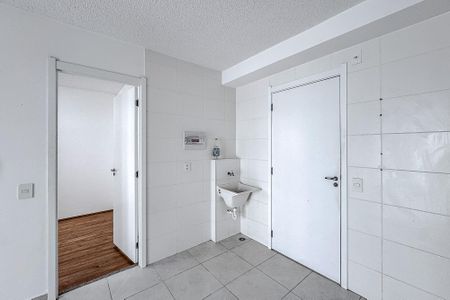 Apartamento para alugar com 34m², 1 quarto e sem vaga Apartamento para alugar com 34m², 1 quarto e sem vagaCozinha e Área de Serviço