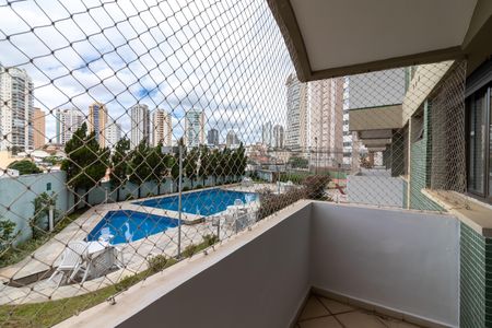 Apartamento à venda com 200m², 4 quartos e 3 vagas Apartamento à venda com 200m², 4 quartos e 3 vagasVaranda das Suítes 3 e 4