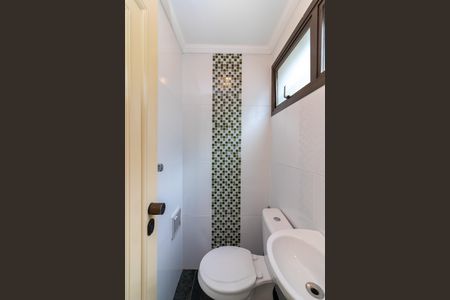 Apartamento à venda com 200m², 4 quartos e 3 vagas Apartamento à venda com 200m², 4 quartos e 3 vagasBanheiro de Serviço