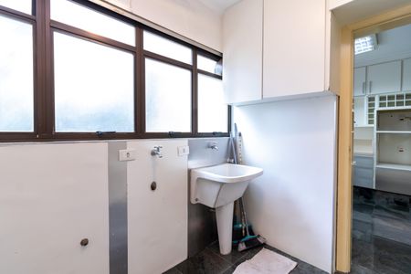 Apartamento à venda com 200m², 4 quartos e 3 vagas Apartamento à venda com 200m², 4 quartos e 3 vagasÁrea de Serviço