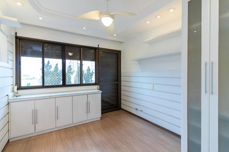 Apartamento à venda com 200m², 4 quartos e 3 vagas Apartamento à venda com 200m², 4 quartos e 3 vagasSuíte 2